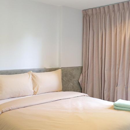 Хостел Y House Patong Екстер'єр фото