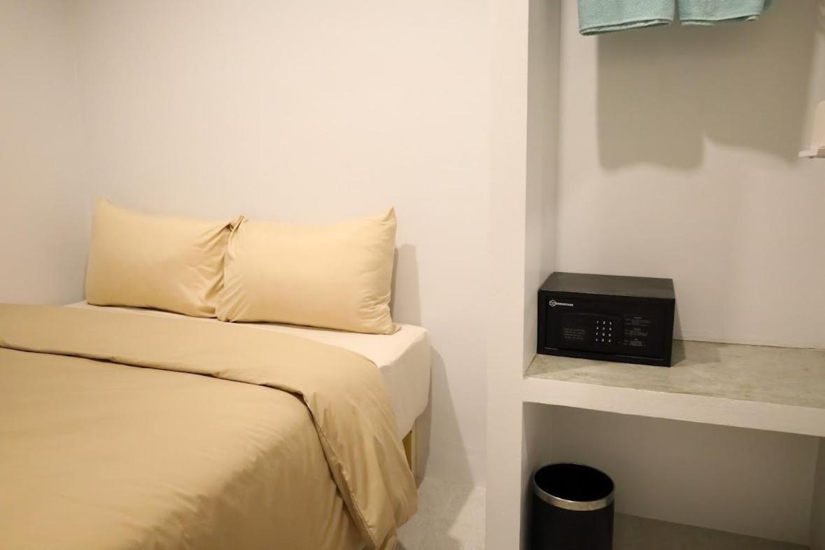 Хостел Y House Patong Екстер'єр фото
