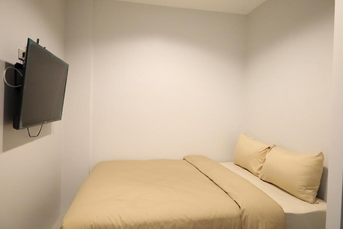 Хостел Y House Patong Екстер'єр фото
