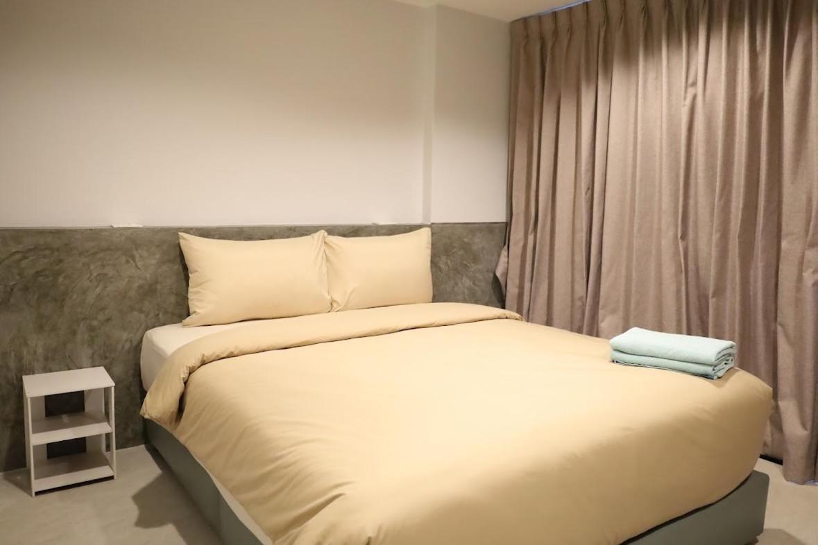 Хостел Y House Patong Екстер'єр фото