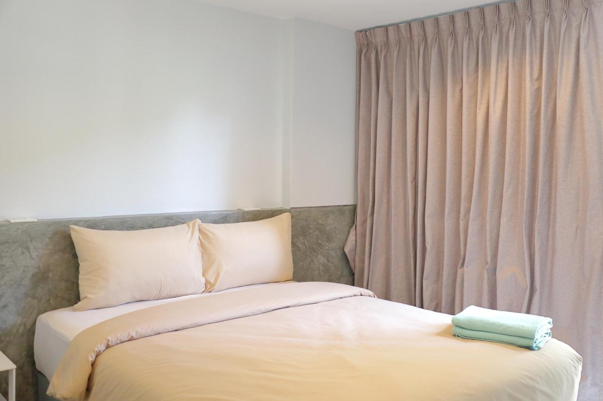 Хостел Y House Patong Екстер'єр фото